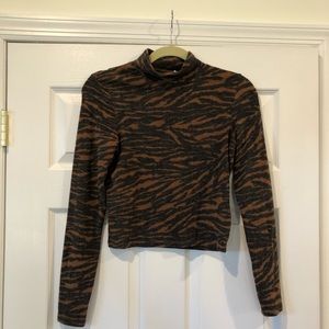 Size Small Animal Print Crop Top H&M